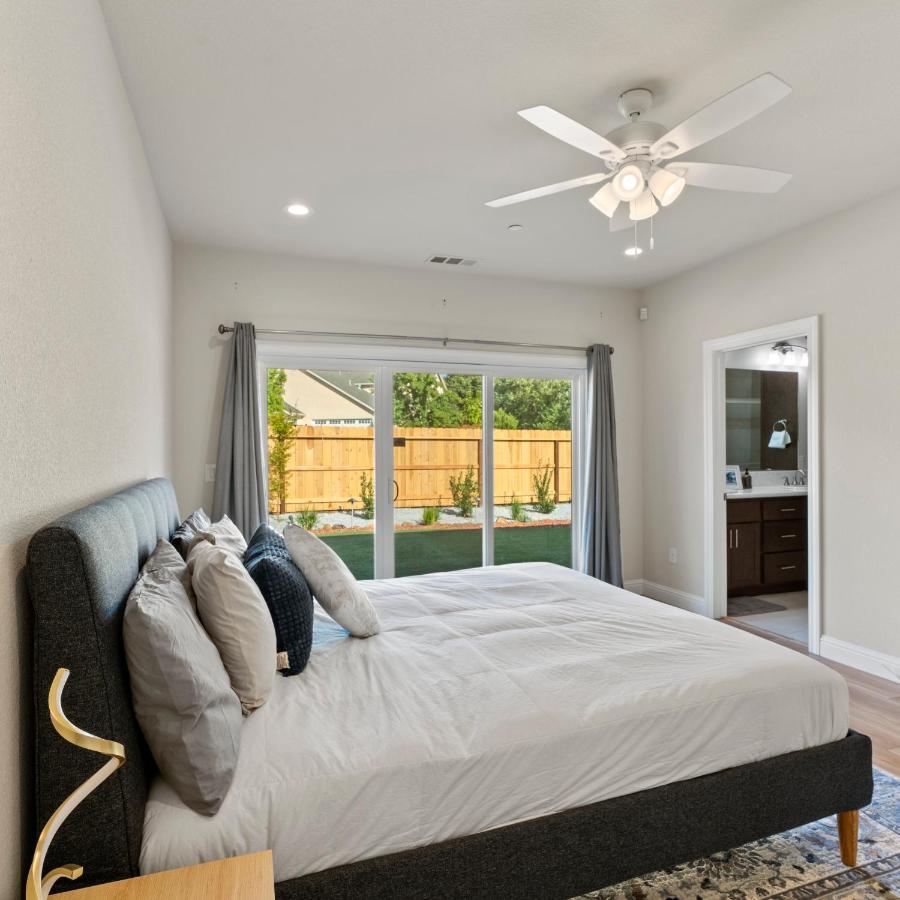 Newly Built Murphys Modern Retreat Exterior photo